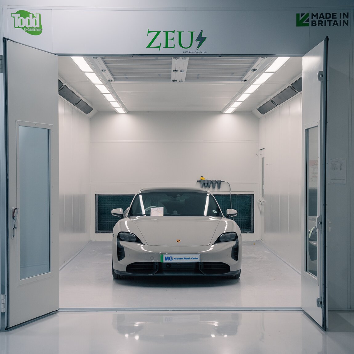 Zeus 8000 Series — product render